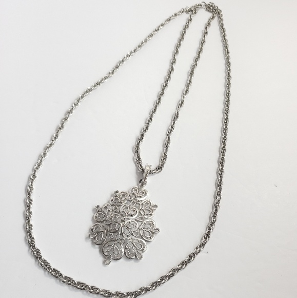 Trifari Jewelry - TRIFARI silver tone necklace